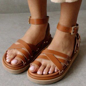 Alohas Buckle Up Sandal in Tan
